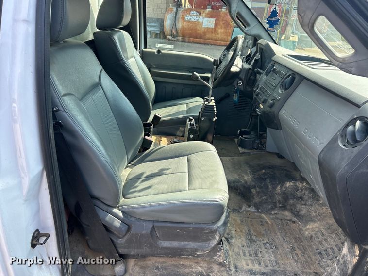 image for item FC5371 2014 Ford F550 Super Duty dump truck