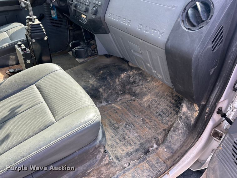 image for item FC5371 2014 Ford F550 Super Duty dump truck