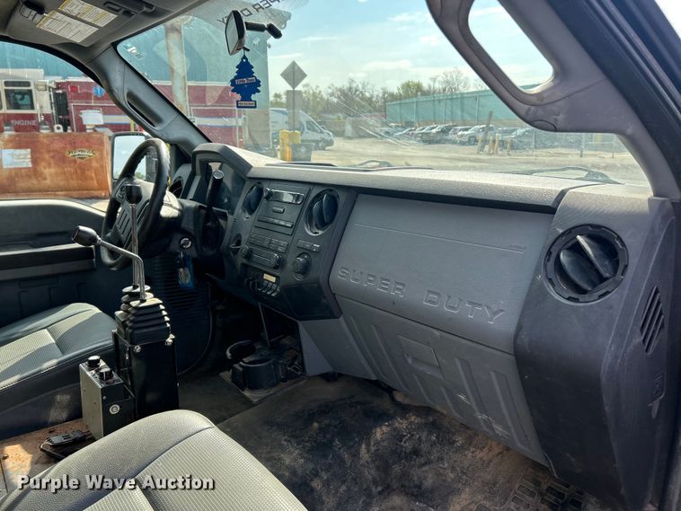 image for item FC5371 2014 Ford F550 Super Duty dump truck