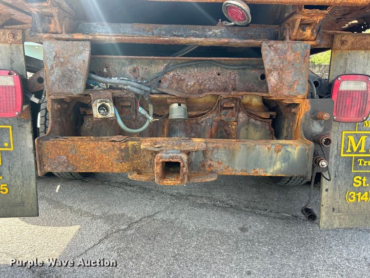 image for item FC5371 2014 Ford F550 Super Duty dump truck