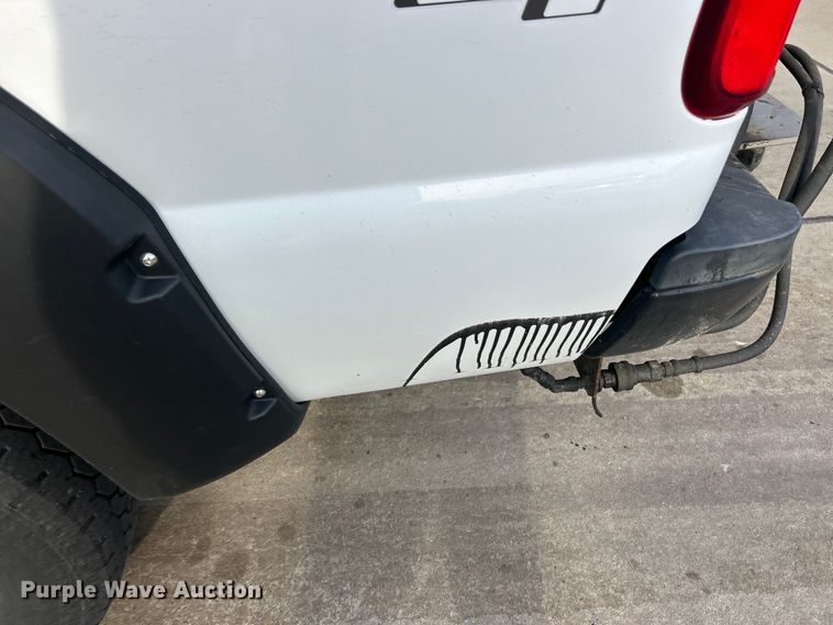 image for item FC5378 2016 Ford F350 Super Duty XL pickup truck