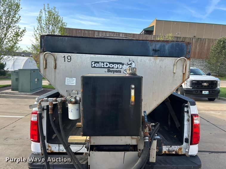 image for item FC5378 2016 Ford F350 Super Duty XL pickup truck