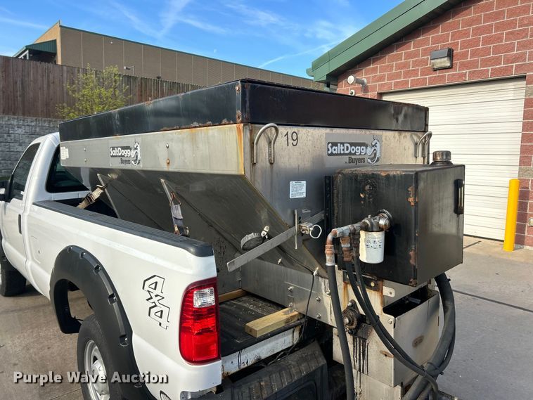 image for item FC5378 2016 Ford F350 Super Duty XL pickup truck