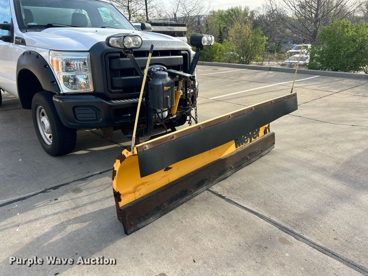 image for item FC5378 2016 Ford F350 Super Duty XL pickup truck