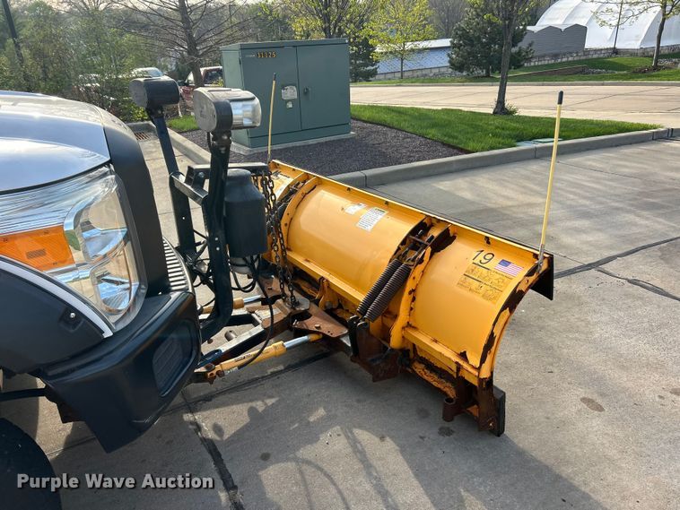 image for item FC5378 2016 Ford F350 Super Duty XL pickup truck