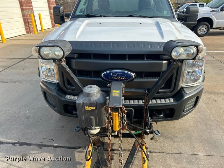 image for item FC5378 2016 Ford F350 Super Duty XL pickup truck