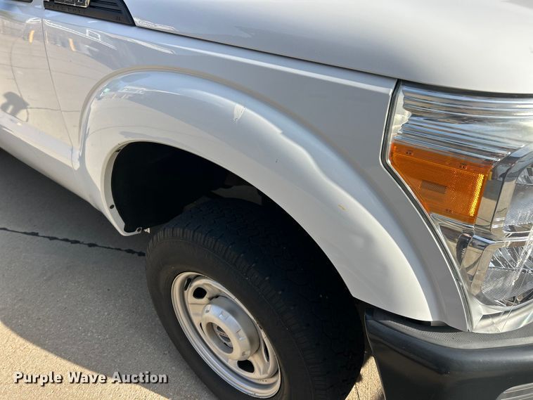 image for item FC5379 2016 Ford F350 Super Duty XL  pickup truck