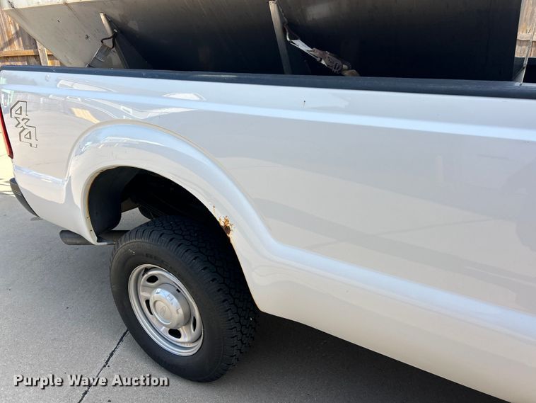 image for item FC5379 2016 Ford F350 Super Duty XL  pickup truck