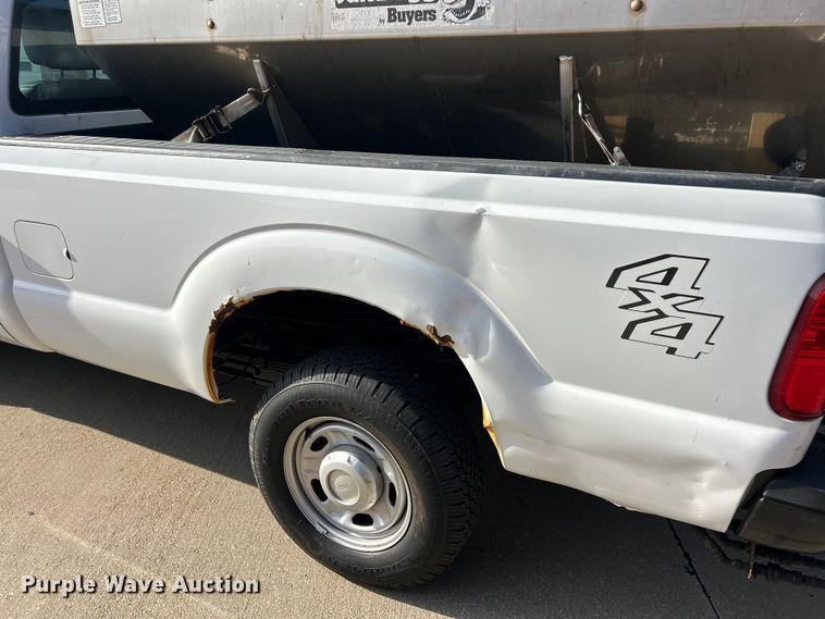 image for item FC5379 2016 Ford F350 Super Duty XL  pickup truck