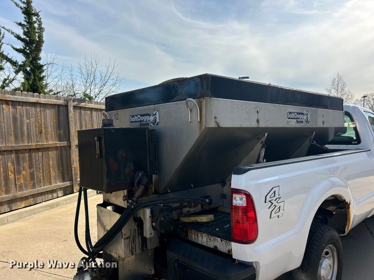 image for item FC5379 2016 Ford F350 Super Duty XL  pickup truck