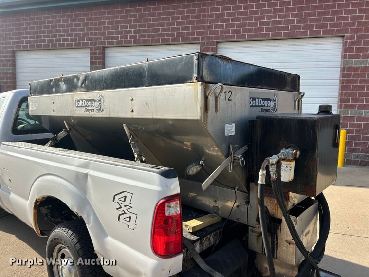 image for item FC5379 2016 Ford F350 Super Duty XL  pickup truck