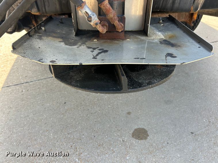 image for item FC5379 2016 Ford F350 Super Duty XL  pickup truck