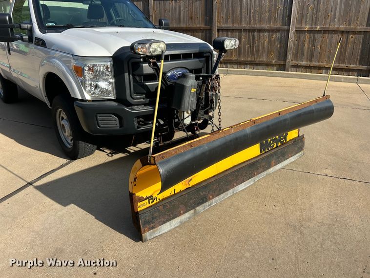 image for item FC5379 2016 Ford F350 Super Duty XL  pickup truck