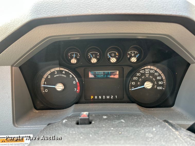 image for item FC5379 2016 Ford F350 Super Duty XL  pickup truck