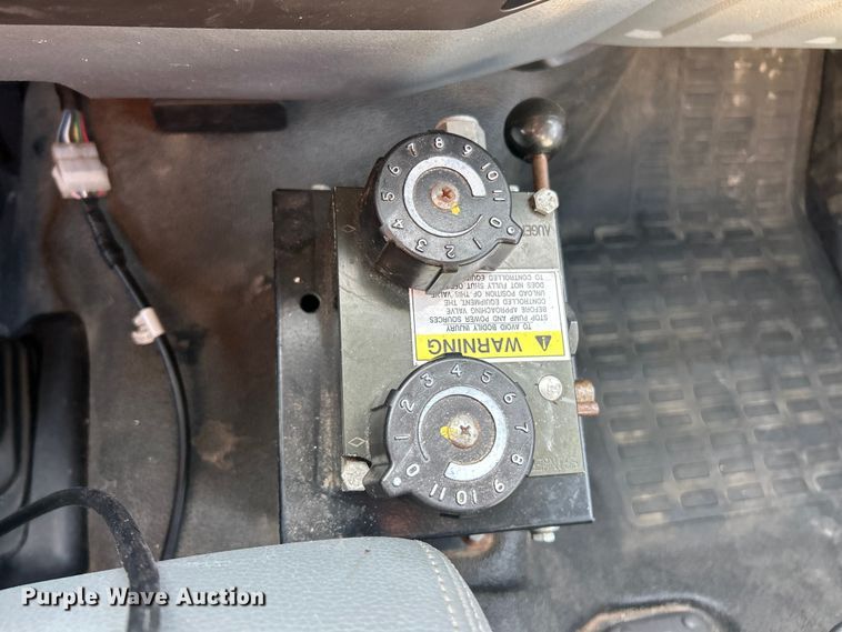 image for item FC5379 2016 Ford F350 Super Duty XL  pickup truck