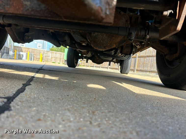 image for item FC5379 2016 Ford F350 Super Duty XL  pickup truck