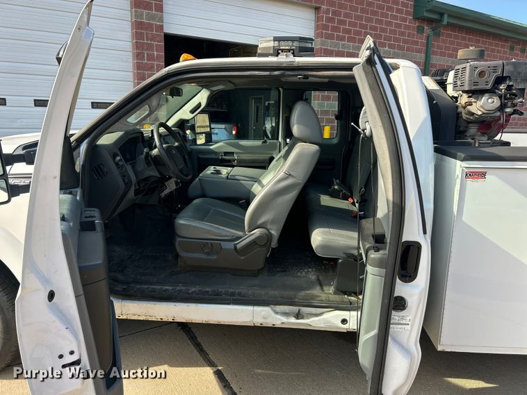 image for item FC5380 2014 Ford F250 Super Duty XL Ext. Cab pickup truck