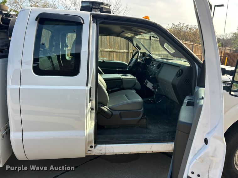 image for item FC5380 2014 Ford F250 Super Duty XL Ext. Cab pickup truck