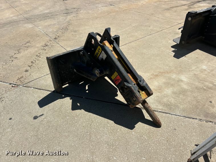 image for item FC5424 Stanley MB05 skid steer breaker