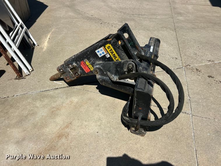image for item FC5424 Stanley MB05 skid steer breaker