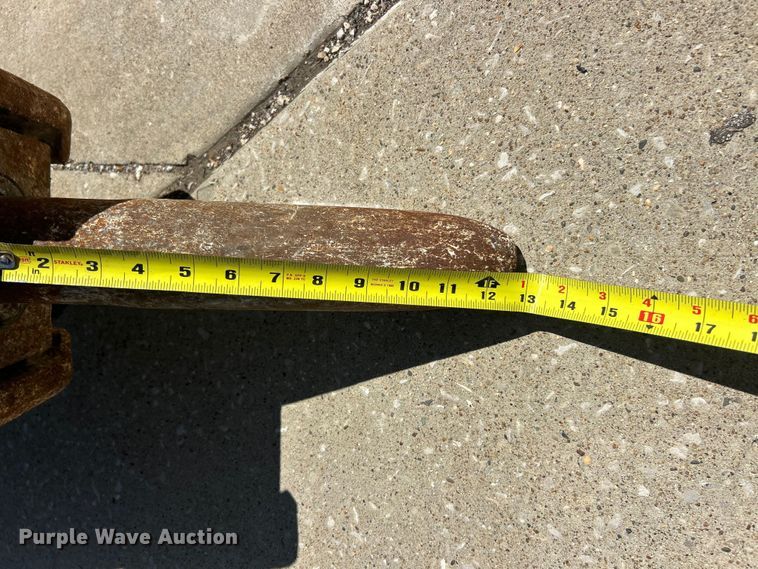 image for item FC5424 Stanley MB05 skid steer breaker