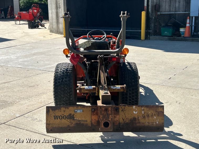 image for item FC5427 Kubota B7500D tractor