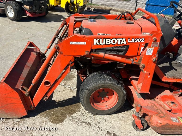 image for item FC5427 Kubota B7500D tractor