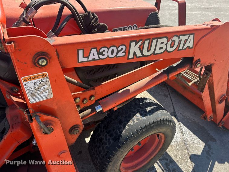 image for item FC5427 Kubota B7500D tractor