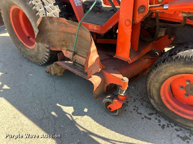 image for item FC5427 Kubota B7500D tractor