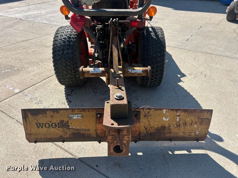 image for item FC5427 Kubota B7500D tractor