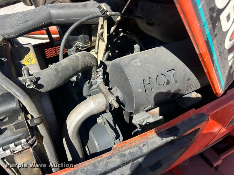 image for item FC5427 Kubota B7500D tractor