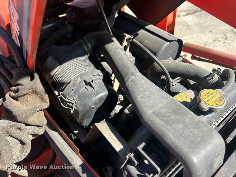 image for item FC5427 Kubota B7500D tractor