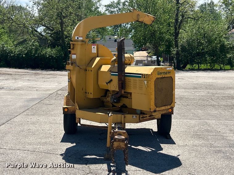 image for item FC5428 1994 Vermeer 1250BC wood chipper