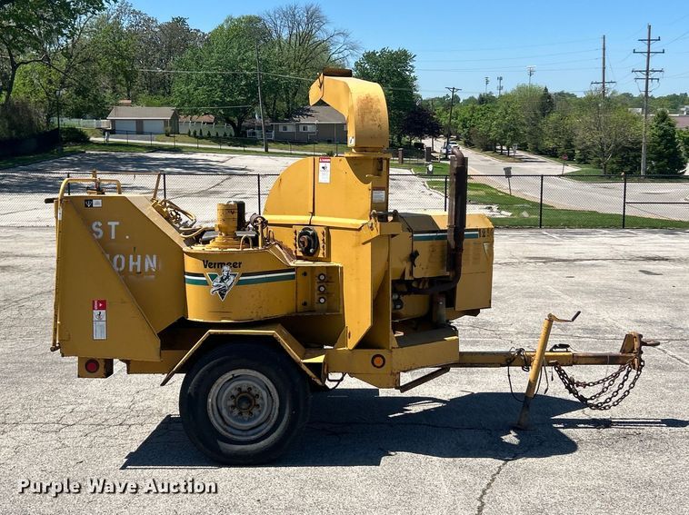 image for item FC5428 1994 Vermeer 1250BC wood chipper