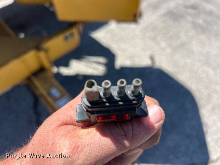 image for item FC5428 1994 Vermeer 1250BC wood chipper