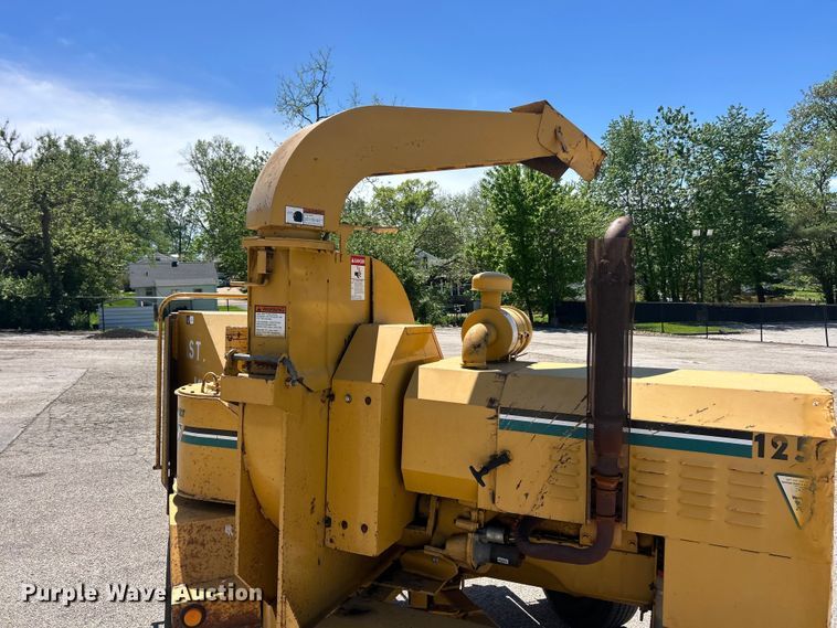 image for item FC5428 1994 Vermeer 1250BC wood chipper