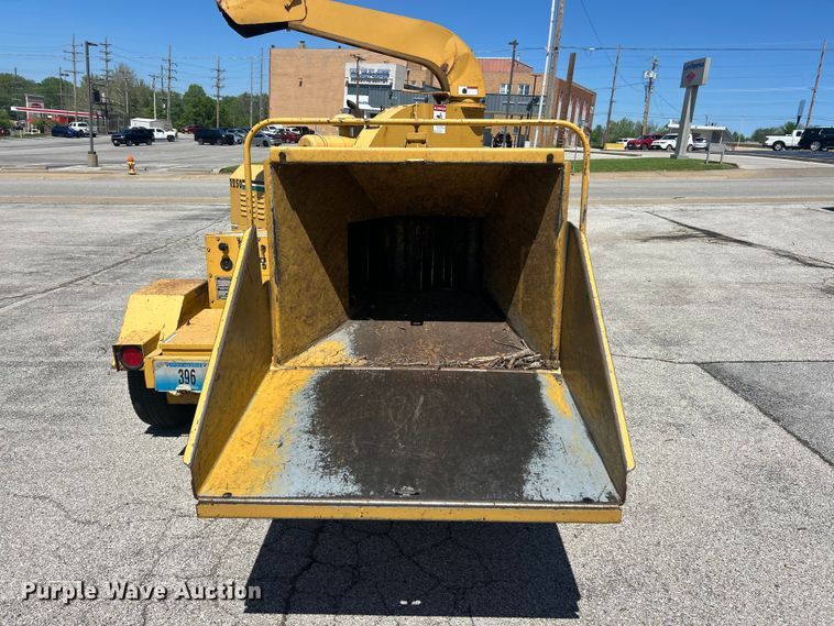 image for item FC5428 1994 Vermeer 1250BC wood chipper