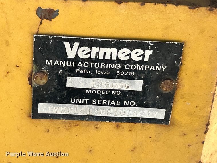 image for item FC5428 1994 Vermeer 1250BC wood chipper