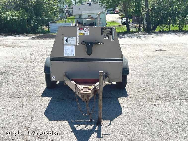 image for item FC5430 1996 LeRoi Q185DJE air compressor