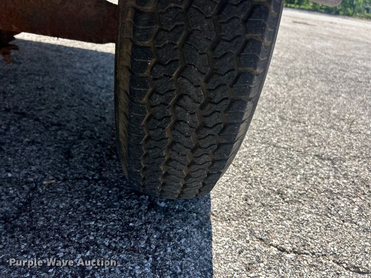 image for item FC5430 1996 LeRoi Q185DJE air compressor