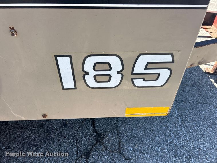 image for item FC5430 1996 LeRoi Q185DJE air compressor