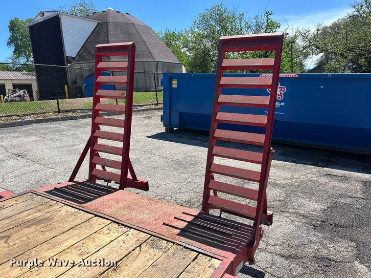 image for item FC5431 2007 Trailerman FD-222 equipment trailer