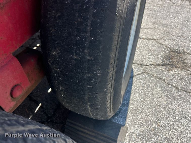 image for item FC5431 2007 Trailerman FD-222 equipment trailer