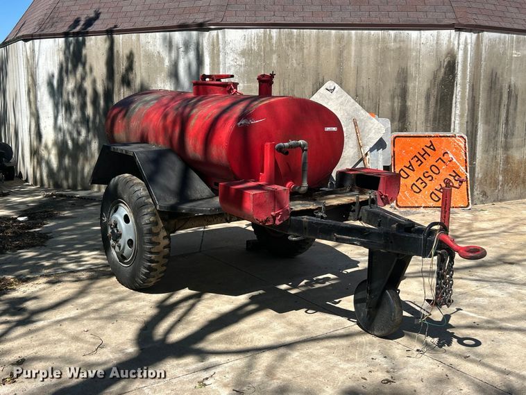 image for item FC5432 Fruehauf XM-107E2 water tank trailer