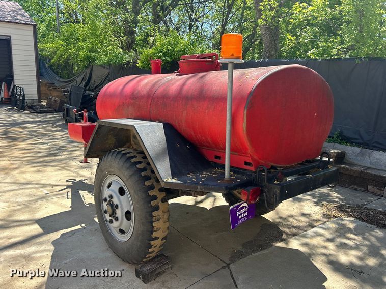 image for item FC5432 Fruehauf XM-107E2 water tank trailer