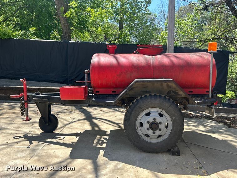 image for item FC5432 Fruehauf XM-107E2 water tank trailer