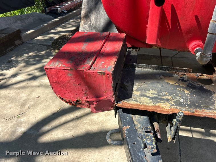 image for item FC5432 Fruehauf XM-107E2 water tank trailer