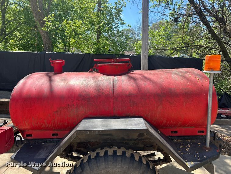 image for item FC5432 Fruehauf XM-107E2 water tank trailer