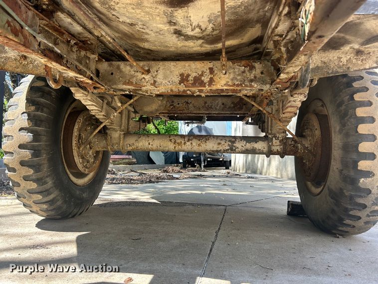 image for item FC5432 Fruehauf XM-107E2 water tank trailer