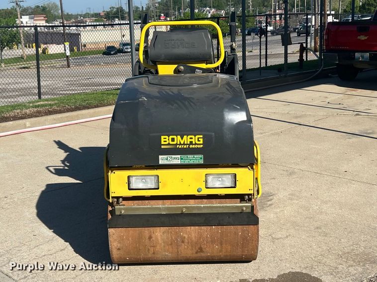 image for item FC5433 2011 Bomag BW900-50 double drum vibratory roller